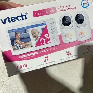 VTech 7" HD Video Baby Monitor with 2 Cameras - Pan & Tilt
